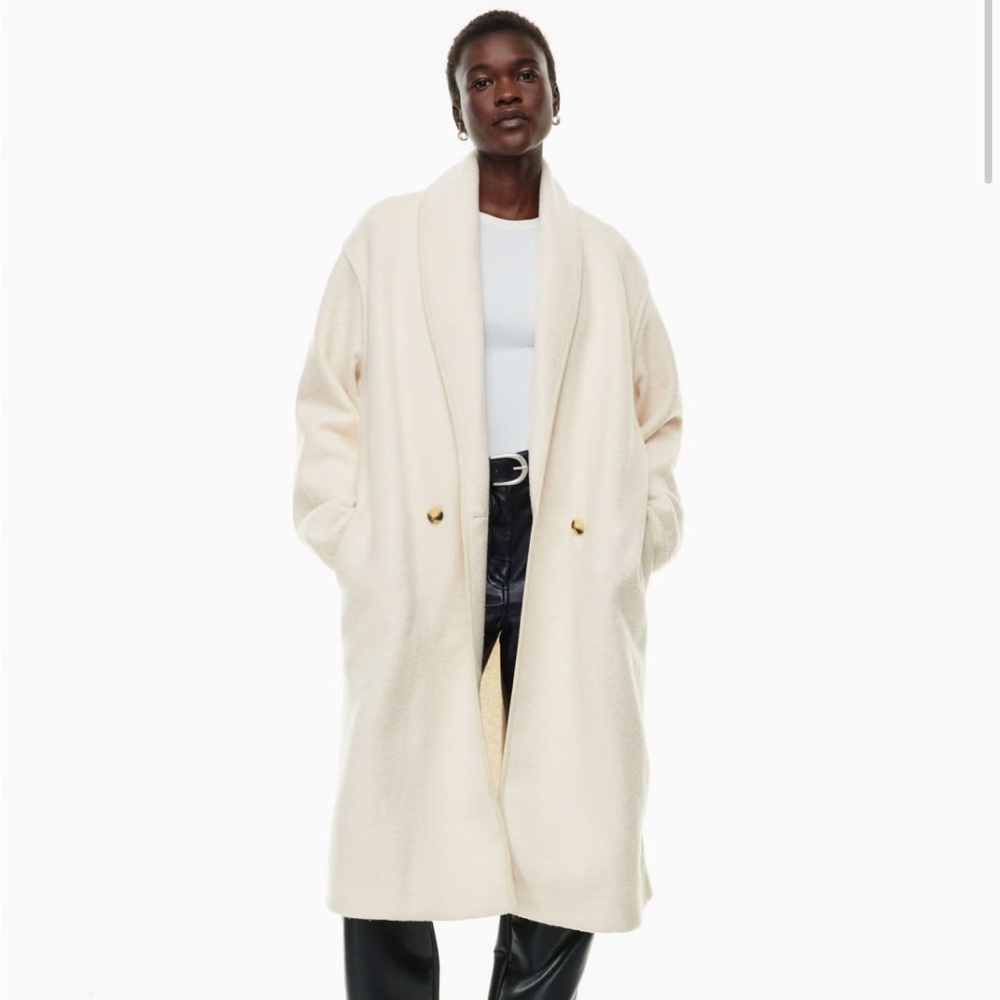 Aritzia merino wool Charlize cream coat size XS
